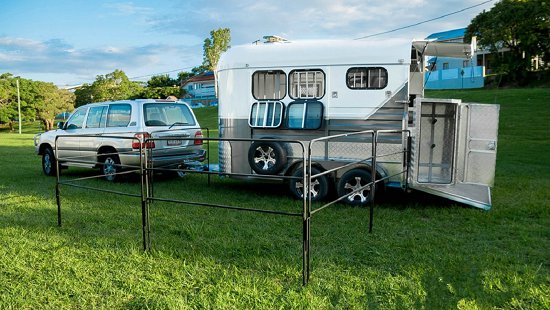 Flutuador de cavalo de carga angular para 2 cavalos