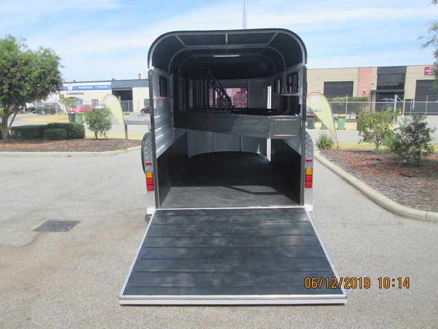 Flutuador de cavalo de carga angular para 2 cavalos