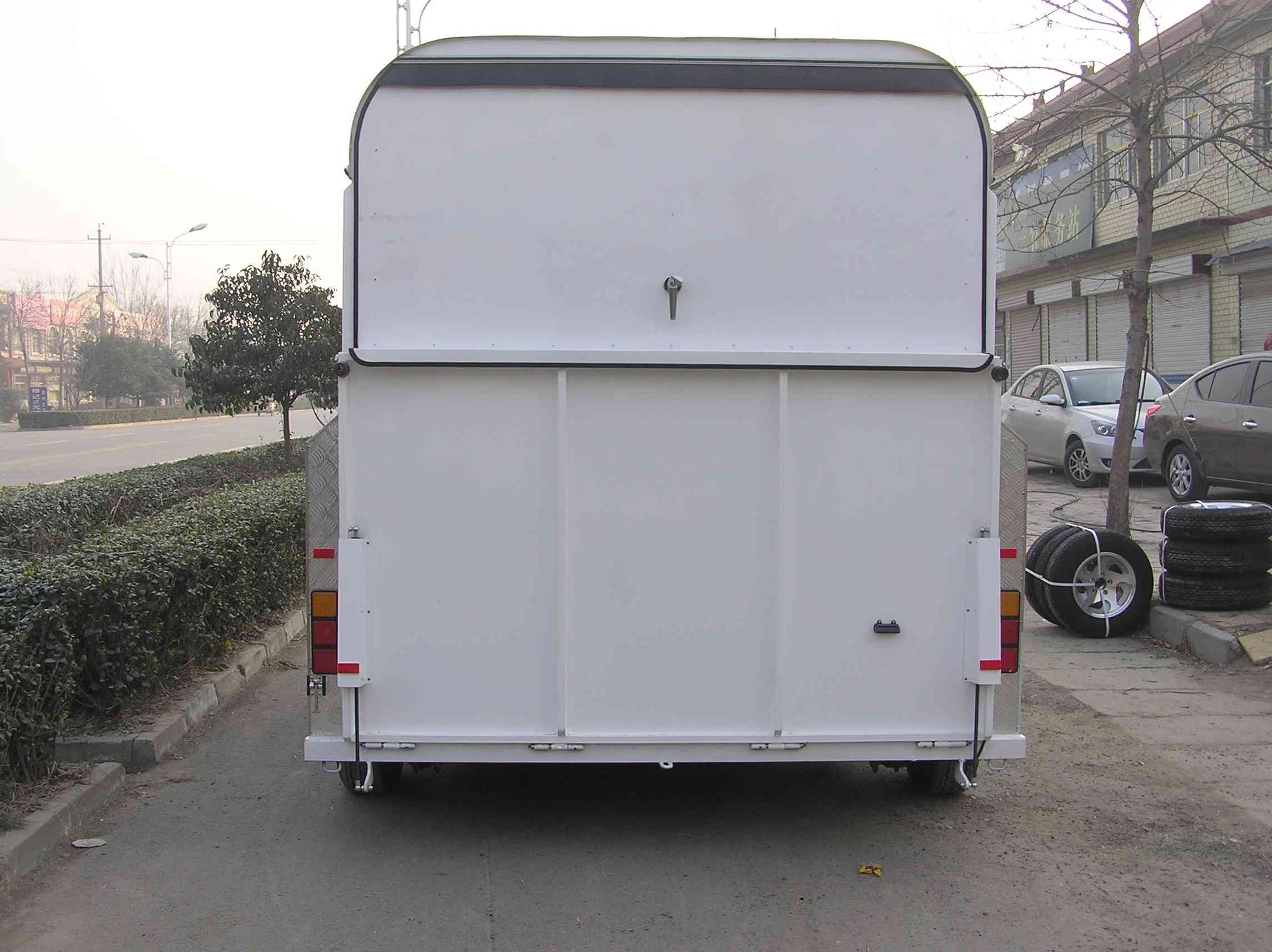 Flutuador de cavalo de carga angular para 2 cavalos