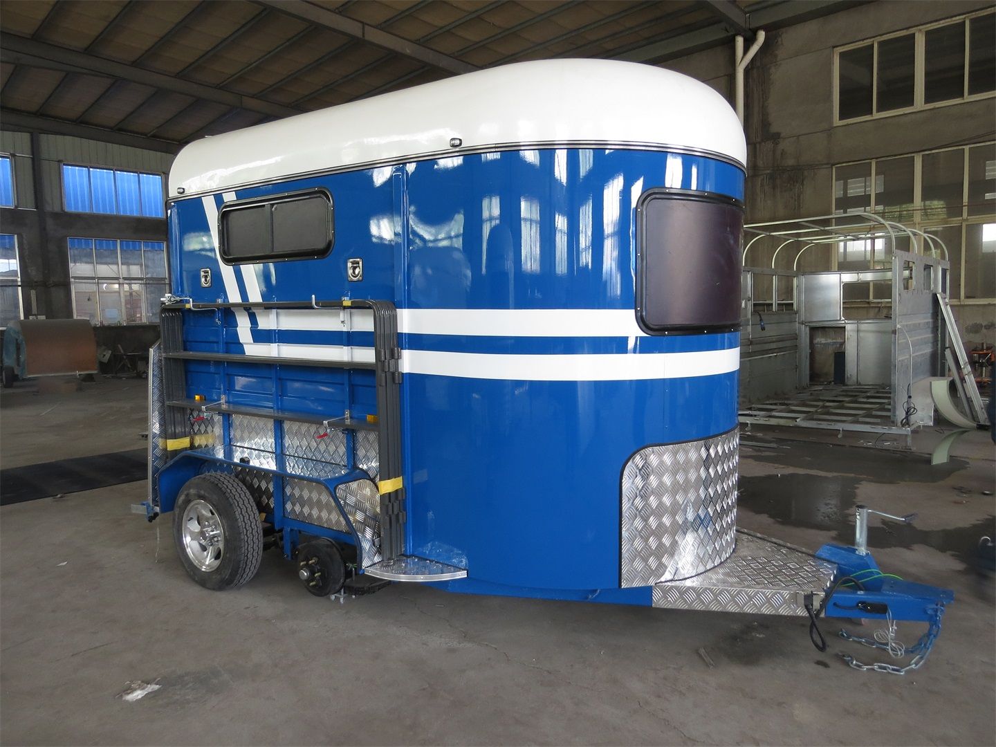 Flutuador de cavalo tipo padrão para 2 cavalos