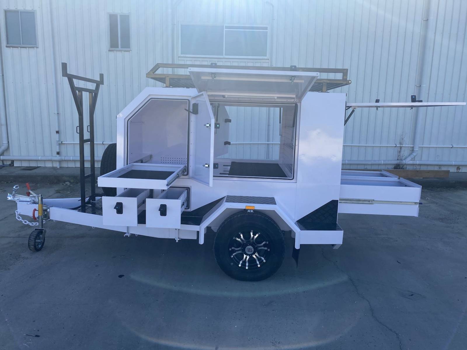 Trailer comerciante grande de eixo único