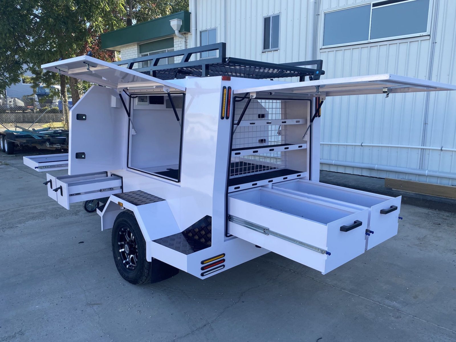 Trailer comerciante grande de eixo único