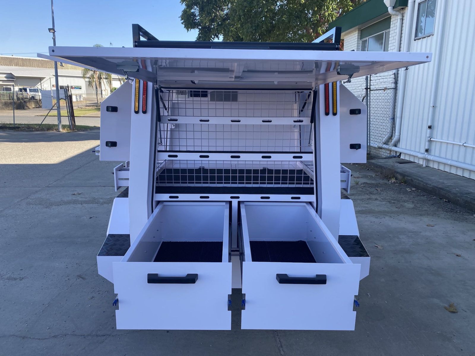 Trailer comerciante grande de eixo único