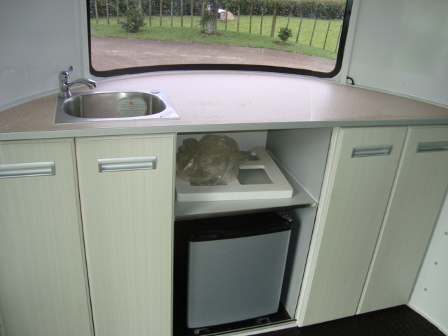 Julgador de cavalos de carga angular de luxo tipo 2 cavalos