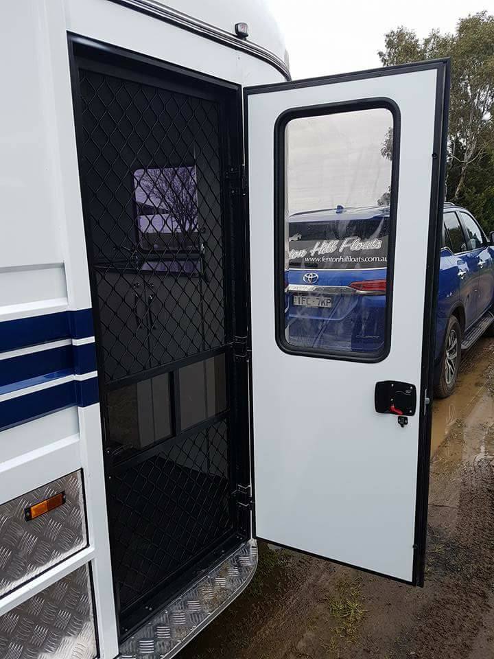 reboque de cavalo de carga angular tipo 2 cavalos padrão