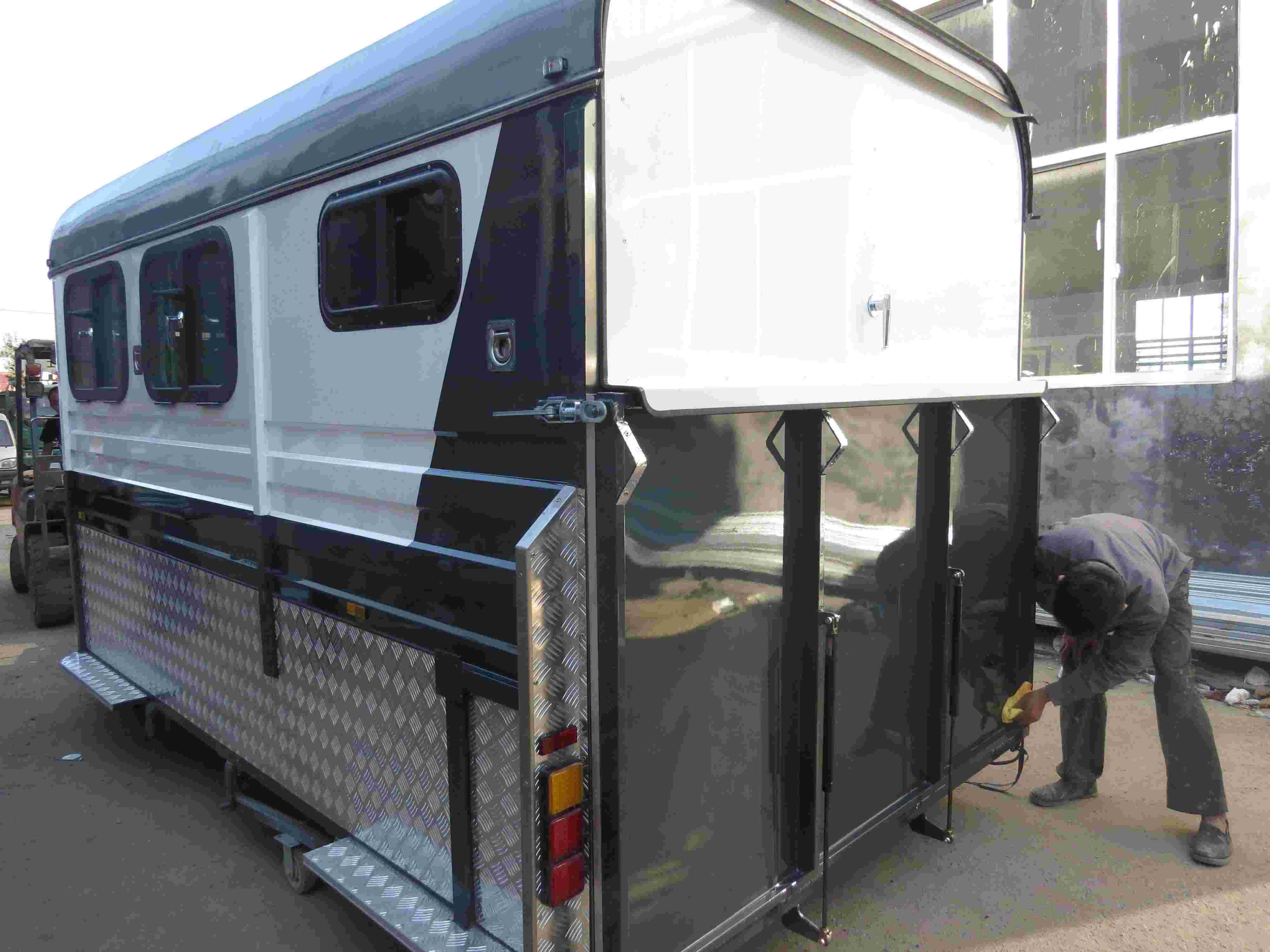 Reboque de cavalo de carga angular tipo 3 cavalos padrão