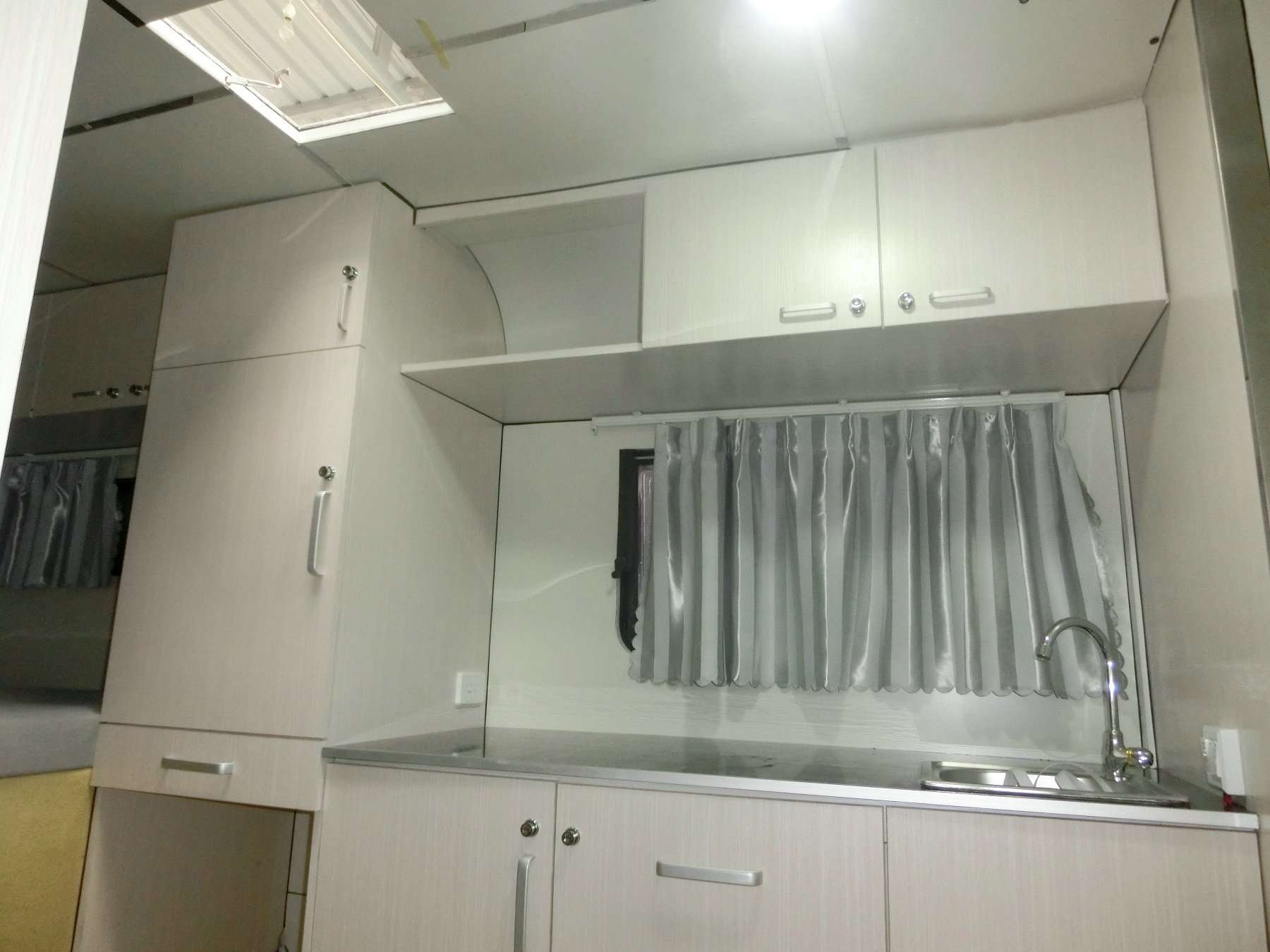 reboque de cavalo frontal quadrado feito sob medida