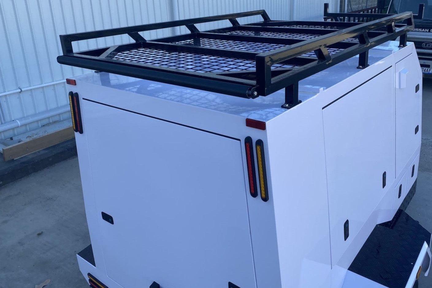 Trailer Tradie grande de eixo único