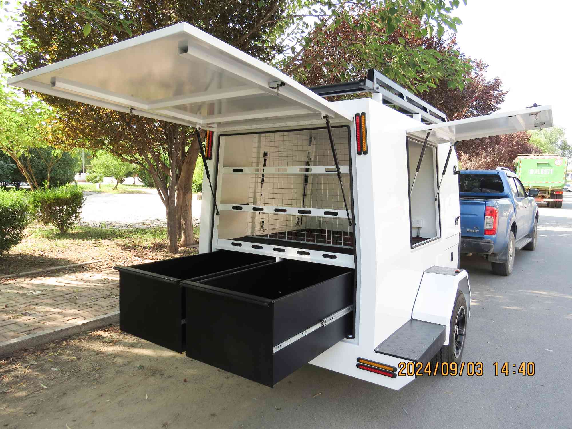 Trailer comercial grande de eixo único