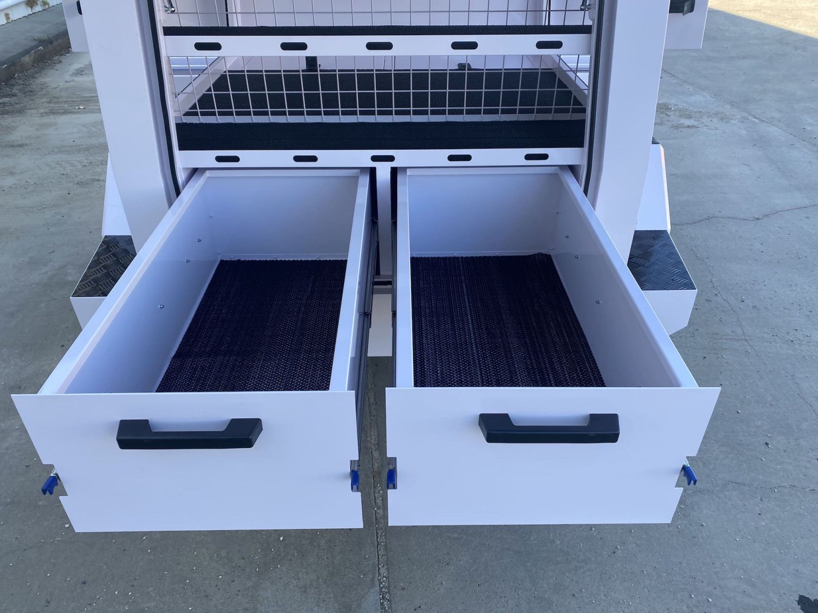 Trailer Tradie grande de eixo único